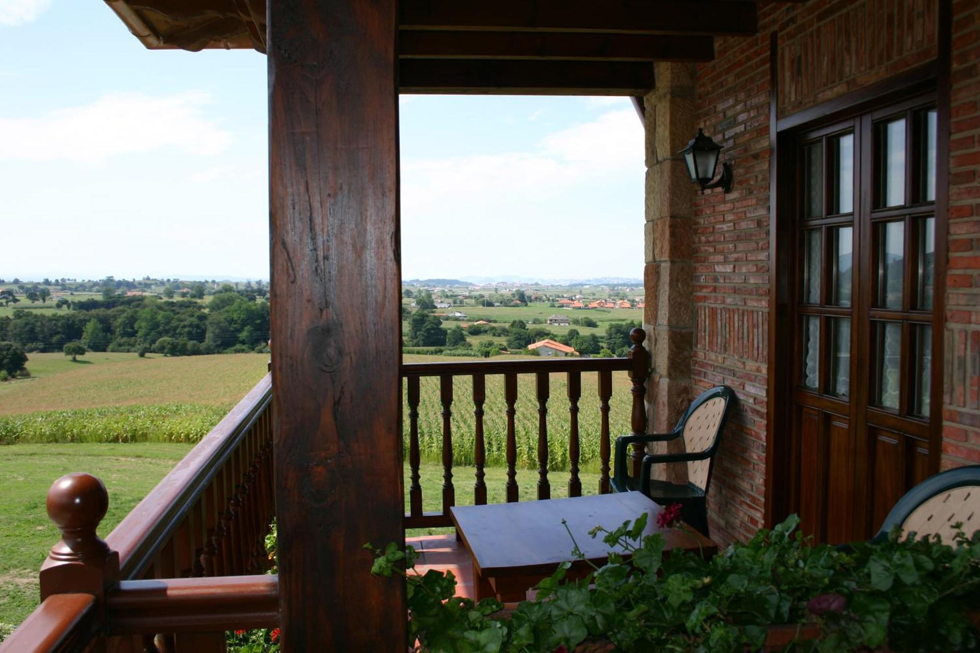 Habitaciones Y Estudios- Hotel "Posada De Cantabria El Solar" - Cenas Y Gintonic- Bar -Terraza Panoramica Galizano Zewnętrze zdjęcie