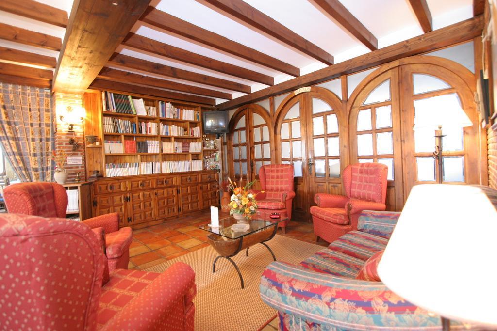 Habitaciones Y Estudios- Hotel "Posada De Cantabria El Solar" - Cenas Y Gintonic- Bar -Terraza Panoramica Galizano Zewnętrze zdjęcie